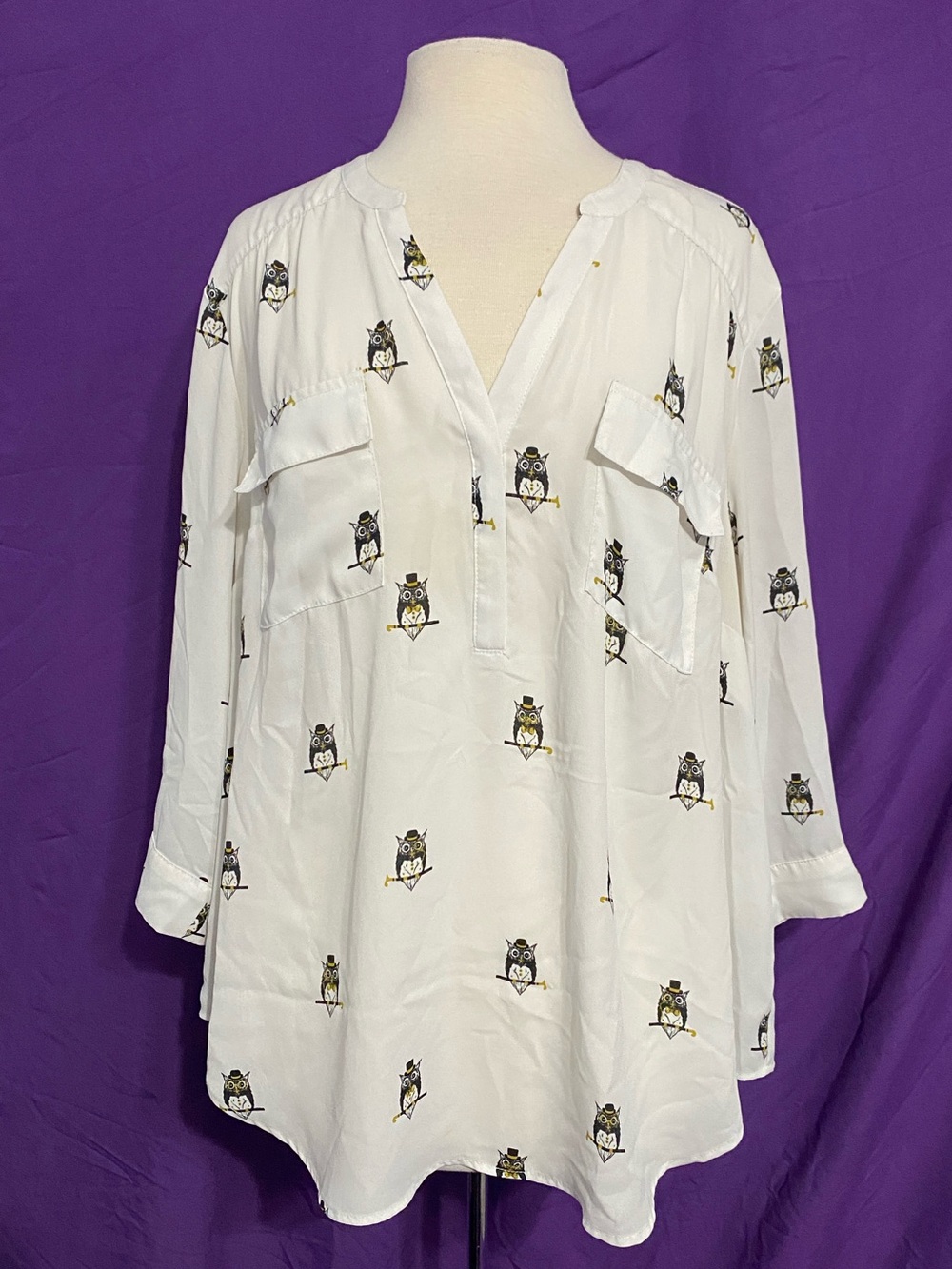 torrid Harper White Owl-Print V-Neck Tunic. Size 2X.